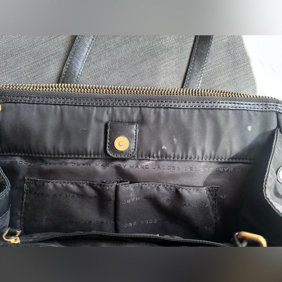 Marc Jacob's Work It Cindy Top Handle - Picture 3 of 10